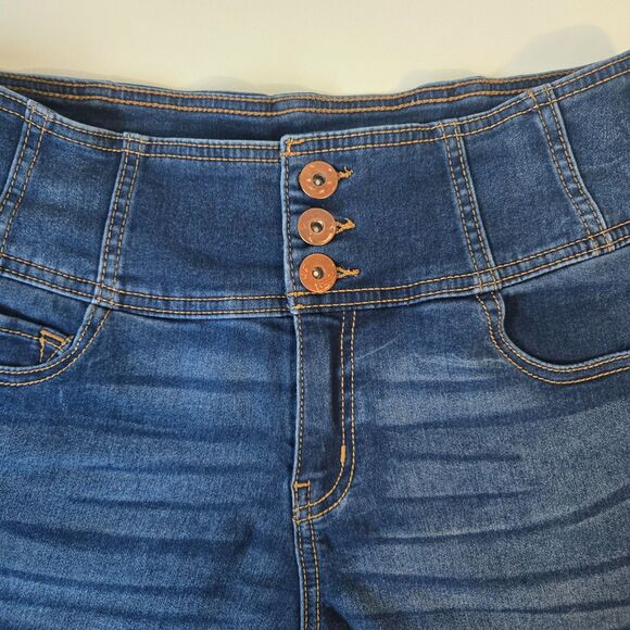 No Boundaries High-Rise Denim Shorts Size 15 | Triple Button | Cuffed Hem - Picture 4 of 14